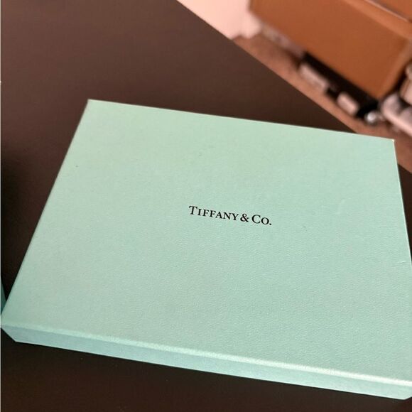 New Tiffany & Co. Signature Black Wallet - Picture 5 of 6